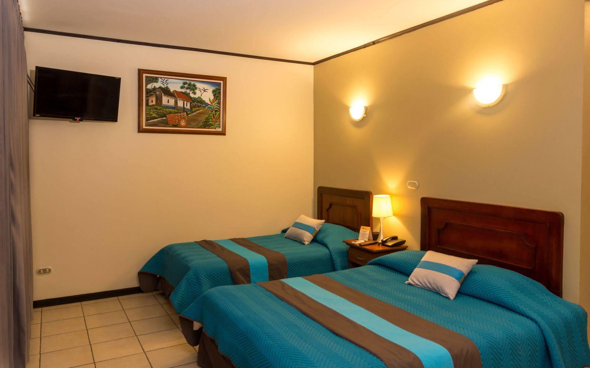 Hotel Y Restaurante El Guarco Cartago Bagian luar foto